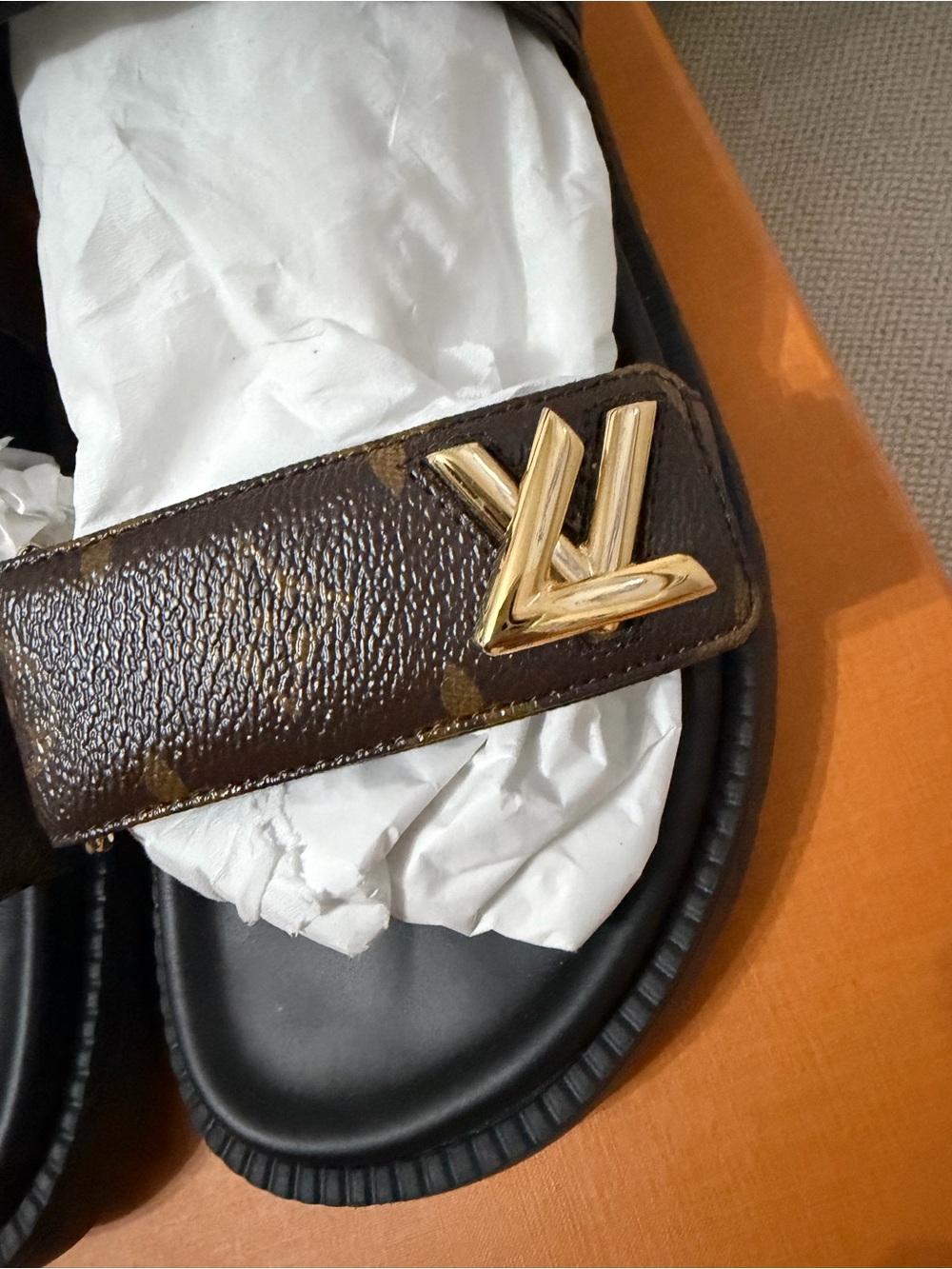 Louis Vuitton Sunset Comfort Flat Sandals - LV Monogram (Size 42 EU) - Picture 4 of 12
